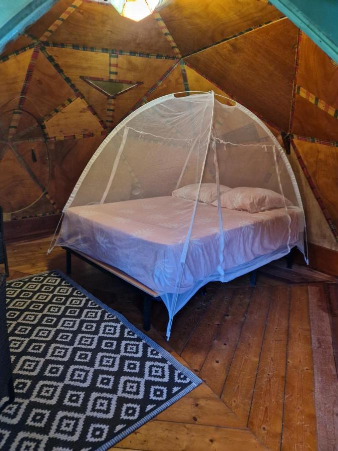 Dome En Bord De Riviere Hotel Saint-Claude Buitenkant foto