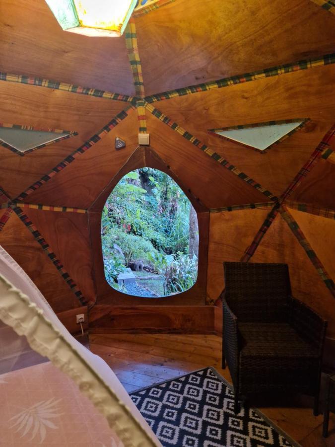 Dome En Bord De Riviere Hotel Saint-Claude Buitenkant foto